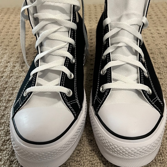 Converse Customs - Picture 6 of 9